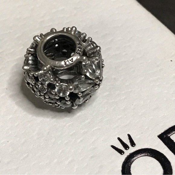 Authentic Pandora Snowflake Charm with CZ - Picture 3 of 3